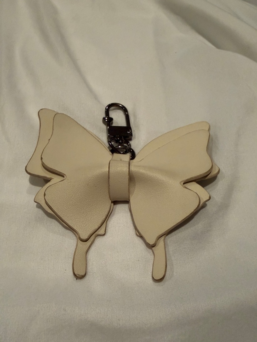 Betsey Johnson Cream Butterfly Bow Key Charm